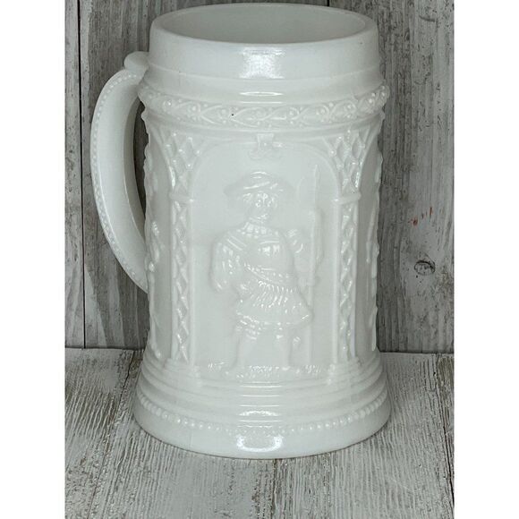 Vintage 1910 Westmoreland Milk Glass Stein Troubadour Pattern - Picture 3 of 11